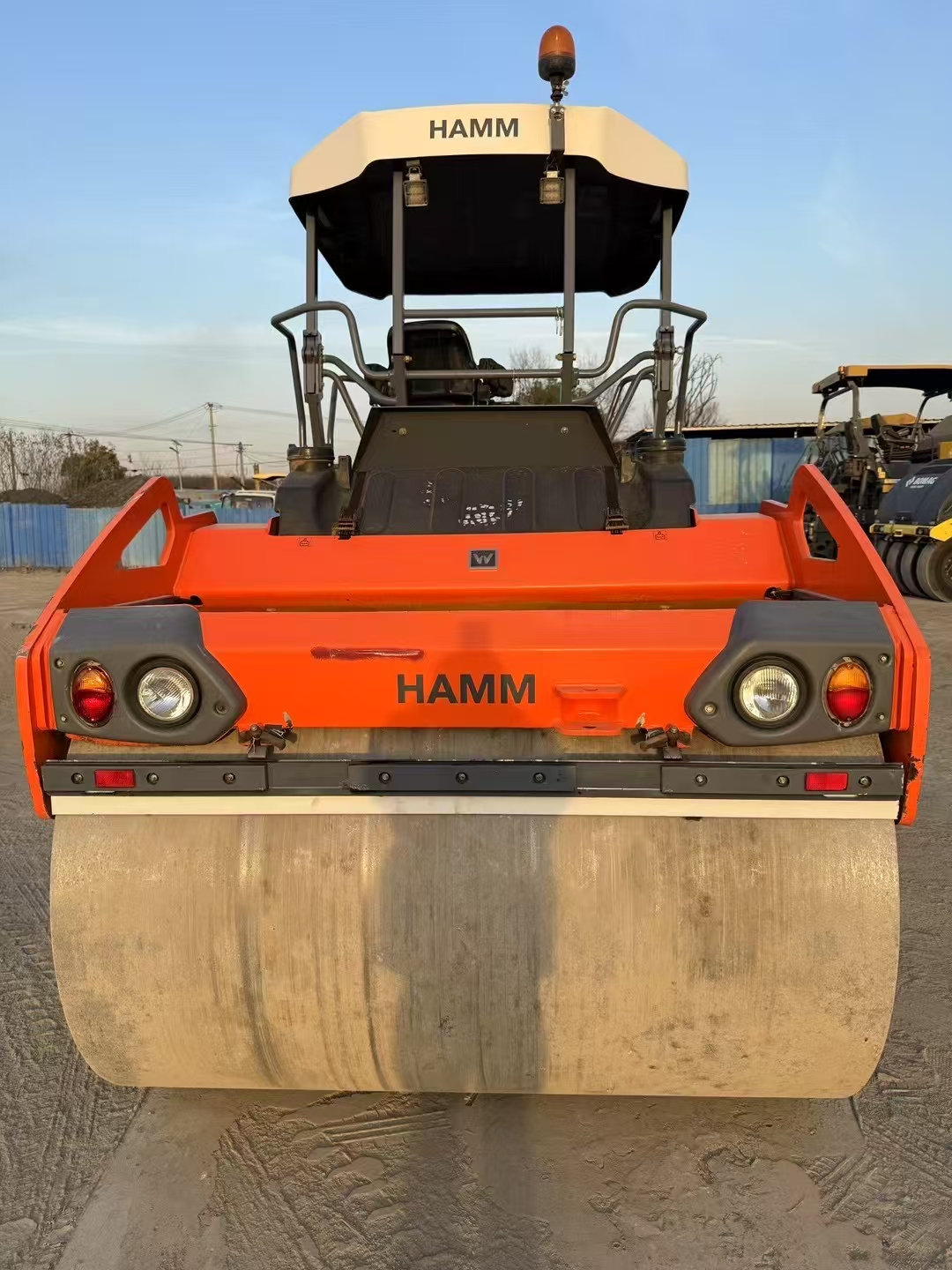 Second-hand Hammer HD128 twin-wheel roller