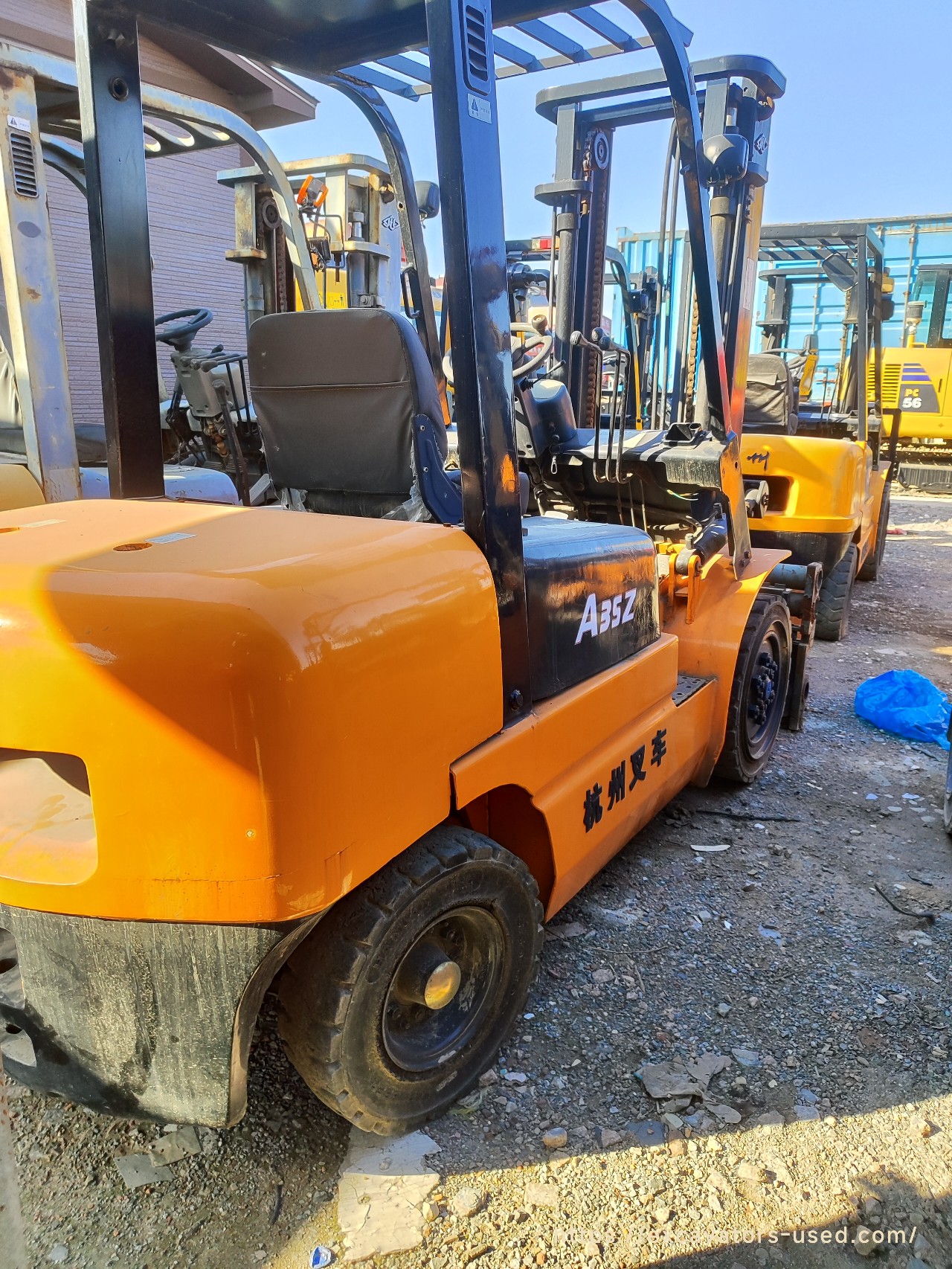 Second-hand Hangzhou A35 clamping forklift