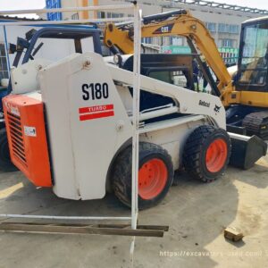 Second-hand S180 skid steer loader - Photo4