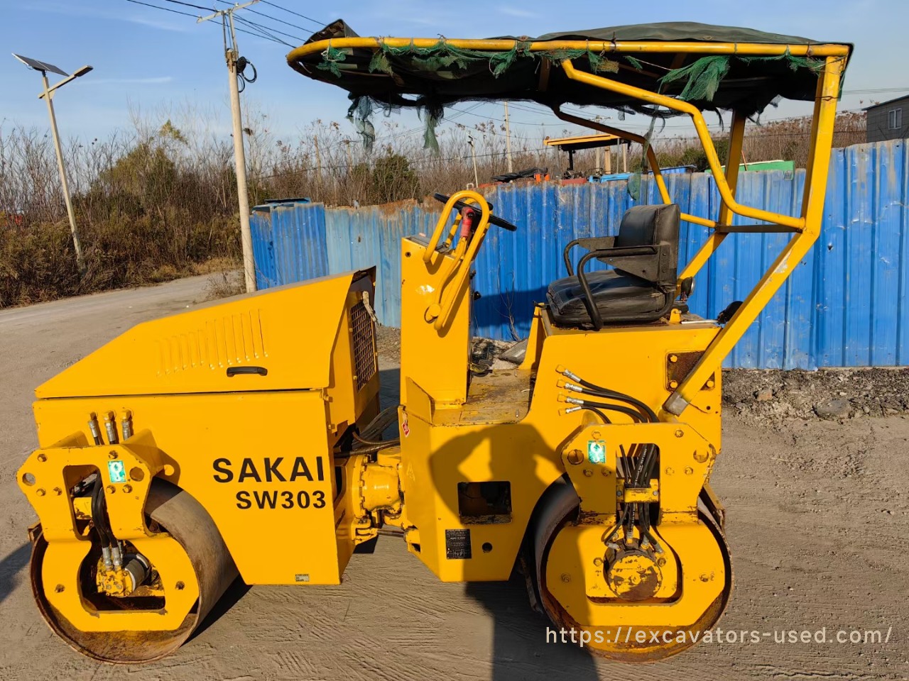 Second-hand Sakai SW303 double-smooth wheel roller