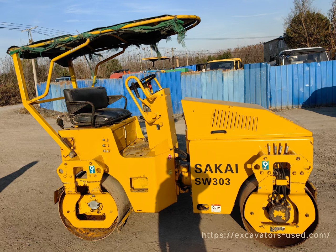 Second-hand Sakai SW303 double-smooth wheel roller