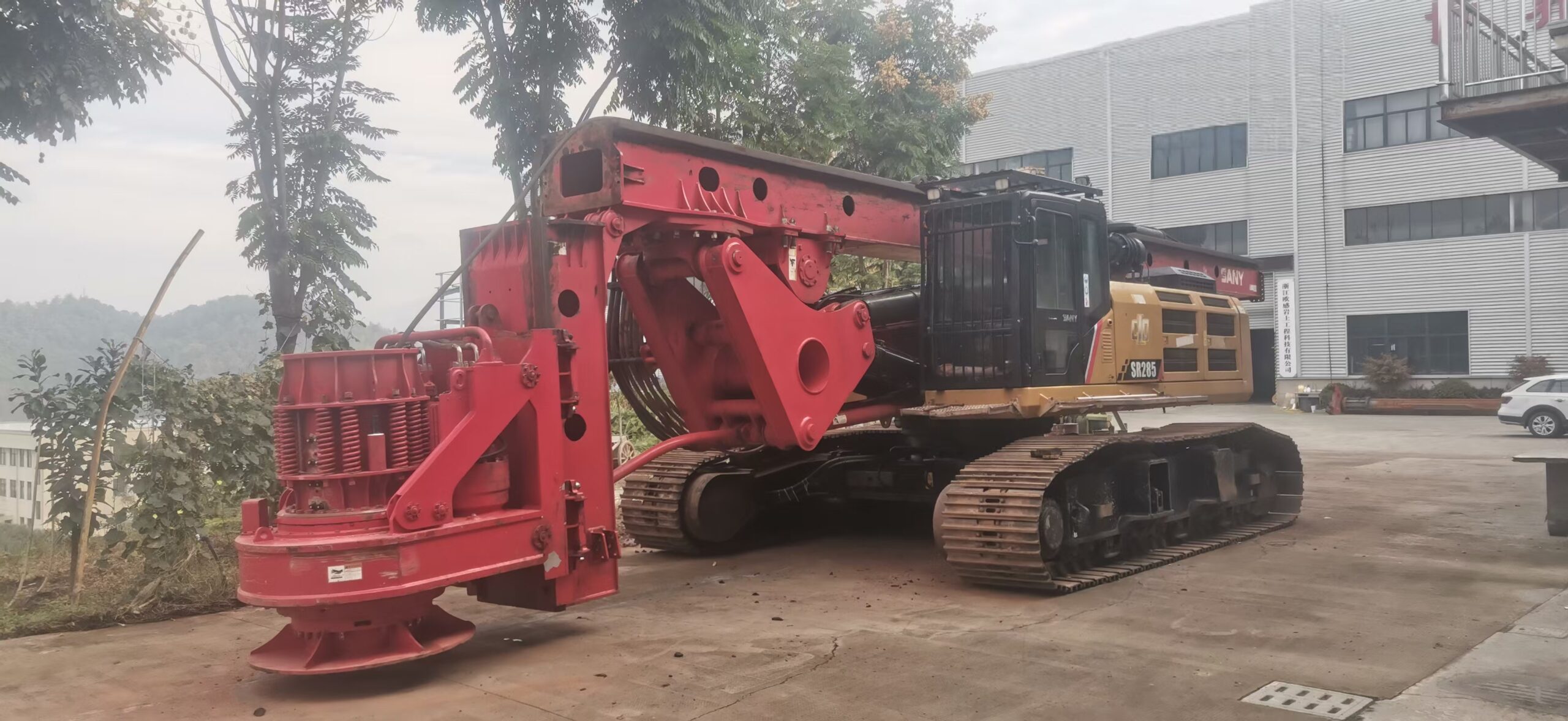 Second-hand Sany 235 rotary drilling rig