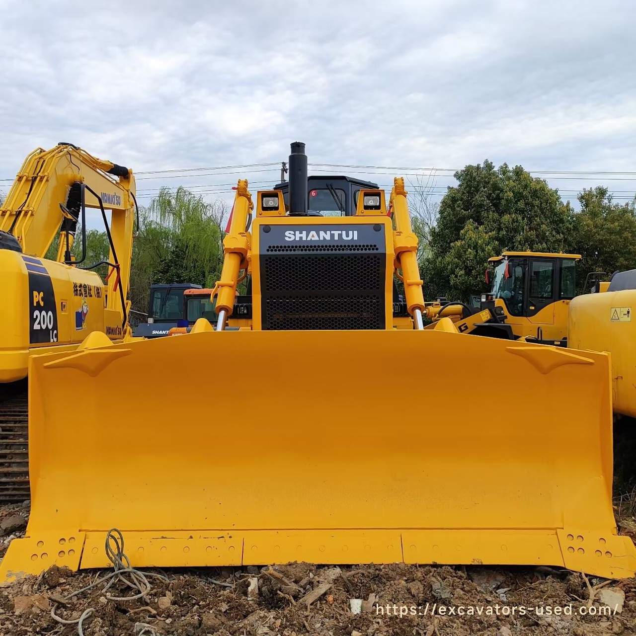 Bulldozer Shantui SD32 de segunda mano