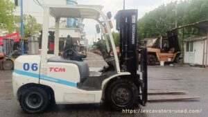 Second-hand TCM 3 ton forklift - Photo4