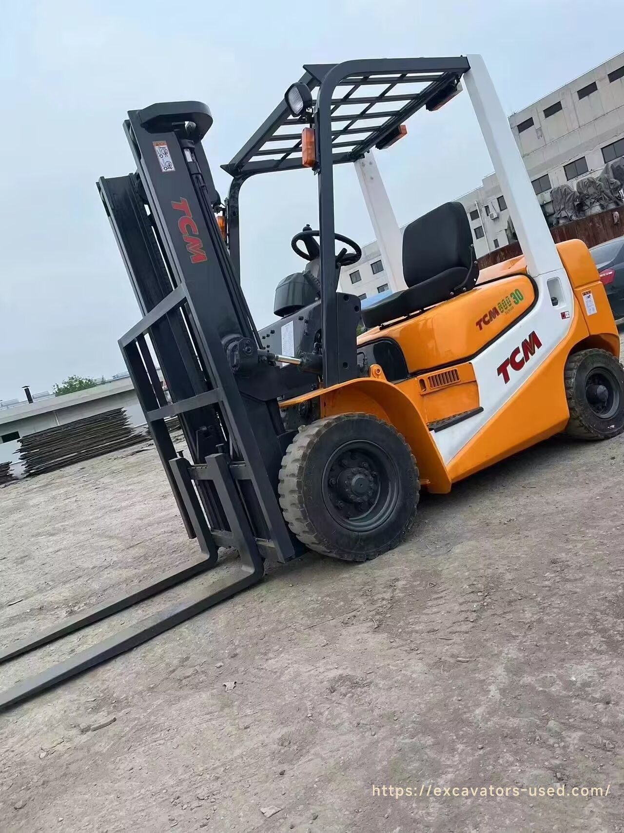 Second-hand TCM30 forklift