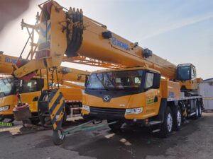 Second-hand XCMG QY50 crane - Photo1