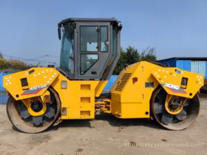 Second-hand XCMG XD132 double-smooth wheel roller - Photo2