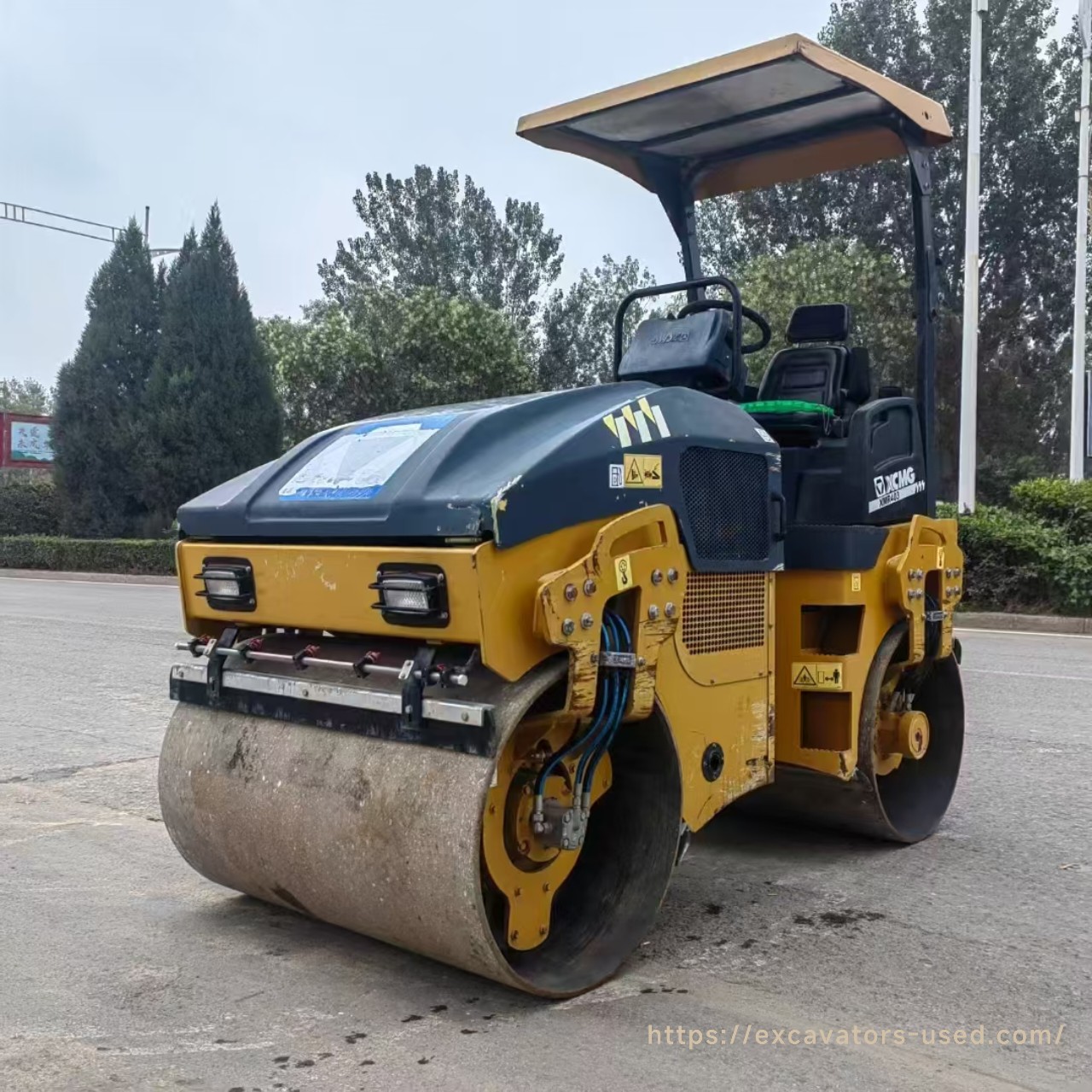 Second-hand XCMG XMR403 double-smooth wheel roller