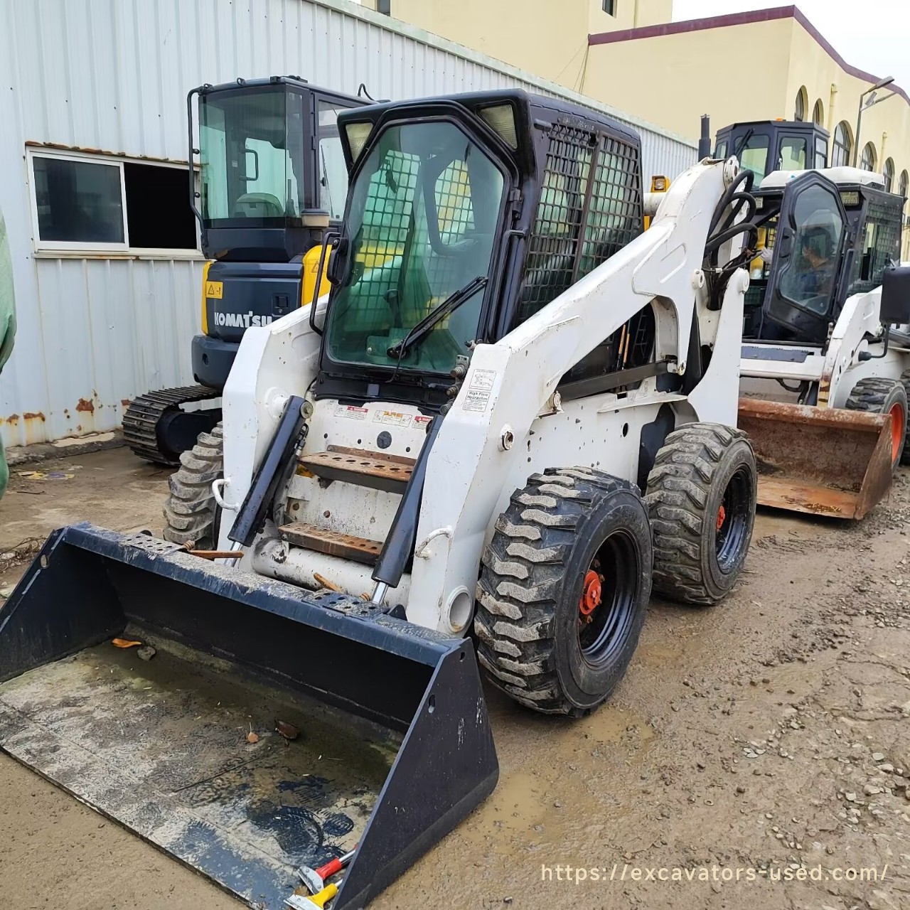 Cargadora compacta Bobcat S300 usada