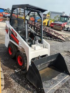 Cargadora compacta Bobcat S70 usada - Foto 2