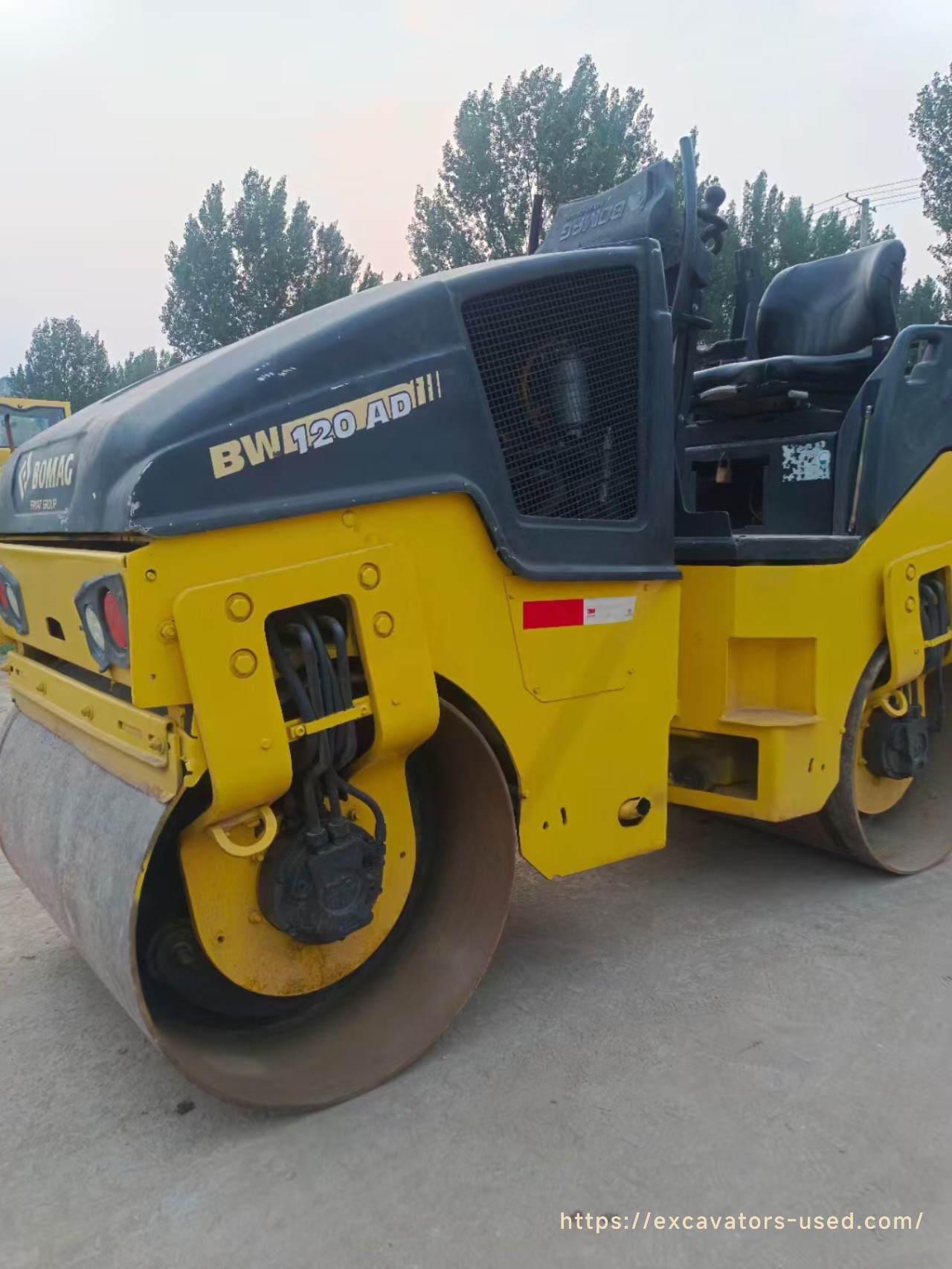 Rolo compactador Bomag BW120AD usado