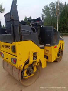 Rolo compactador Bomag BW120AD usado - Photo4