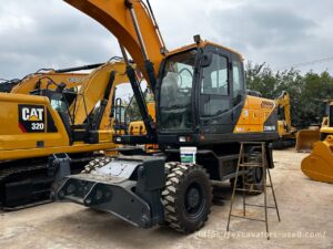 Used Hyundai 210W Wheeled Excavator - Photo1