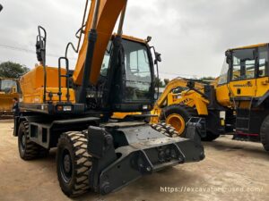 Used Hyundai 210W Wheeled Excavator - Photo2