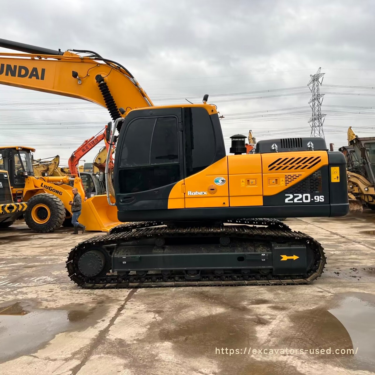 Excavadora de ruedas Hyundai 220-9s usada