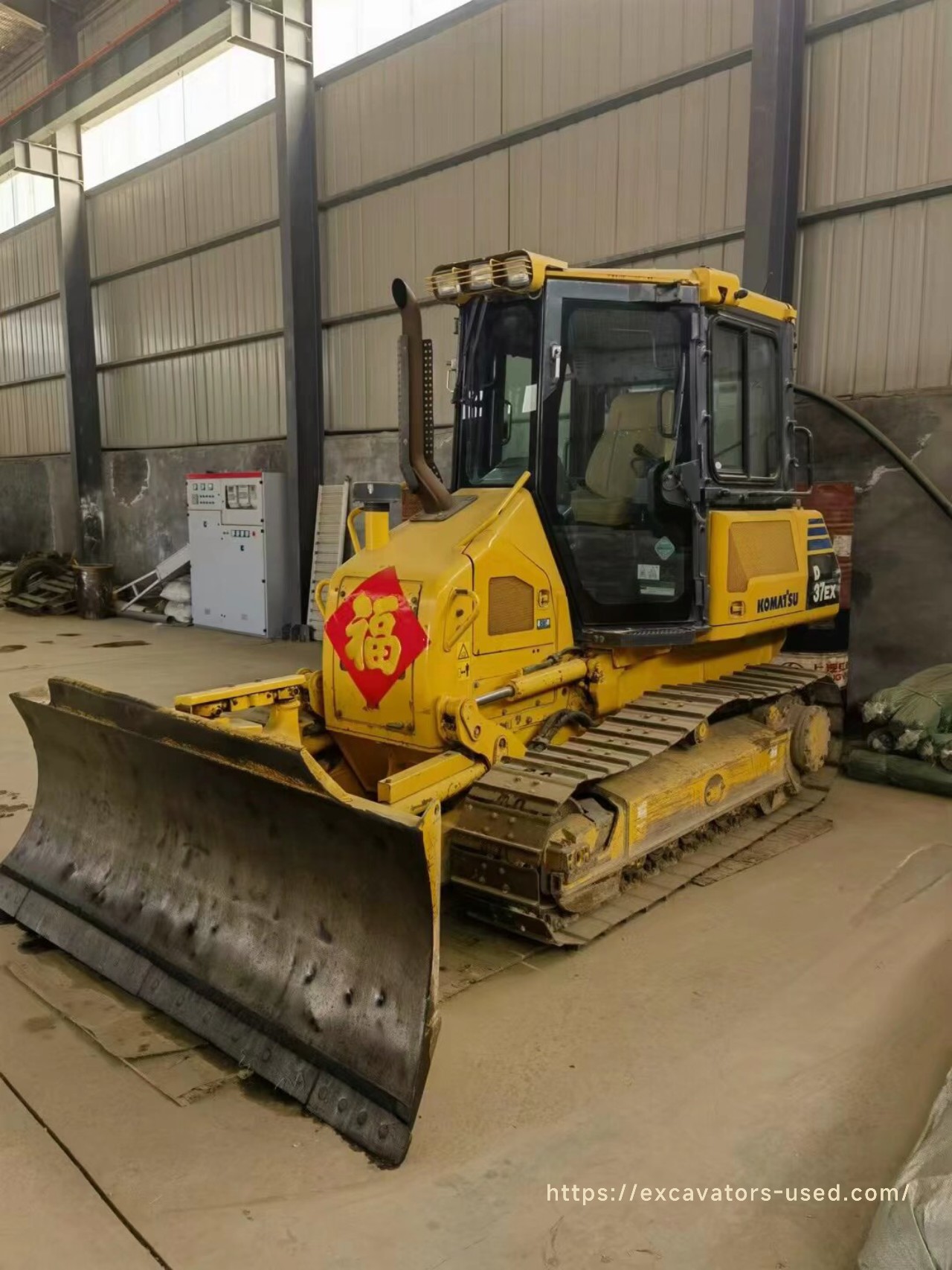 Bulldozer Komatsu D37EX usado