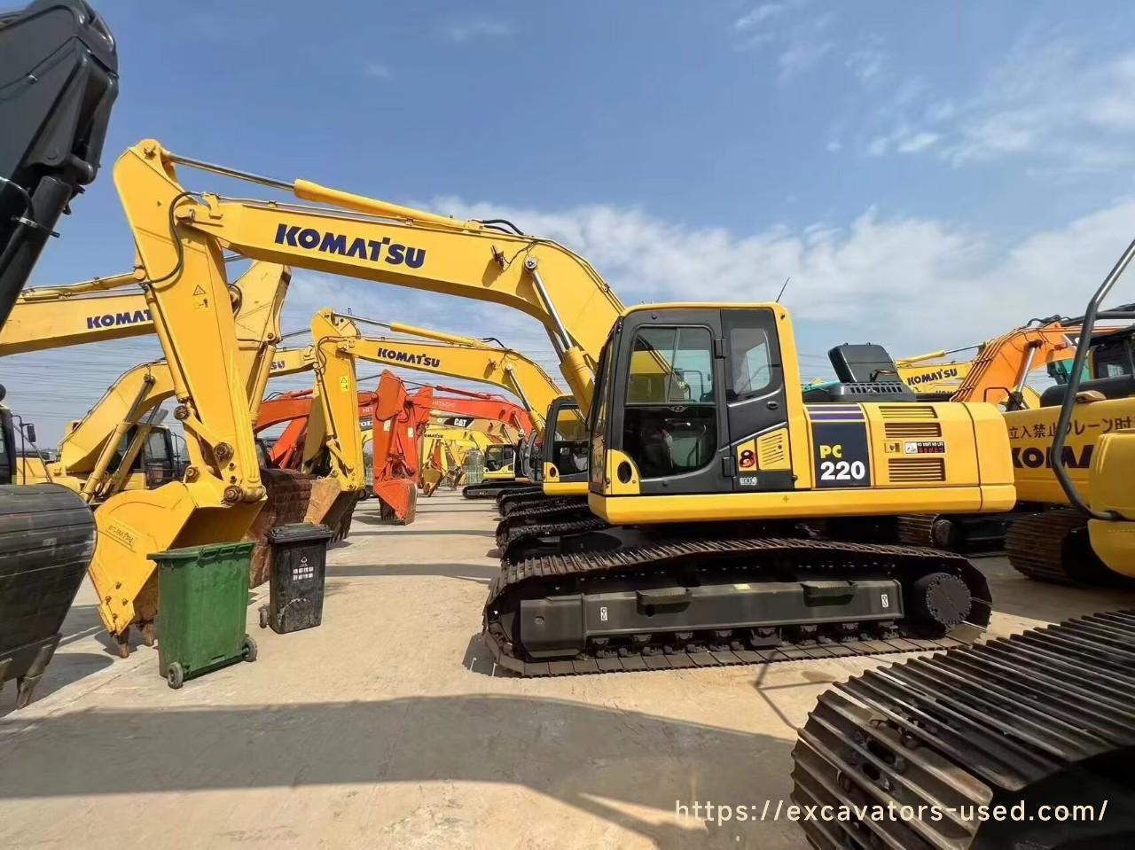 Escavadeira Komatsu PC220 usada